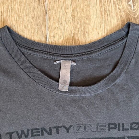 Twenty One Pilots Graphic T-Shirt Band Tee Charcoal Gray Size L Next Level - Picture 3 of 5